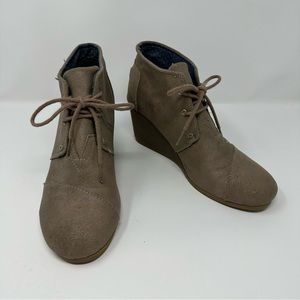 Toms Desert Wedge Booties Tan Size 11